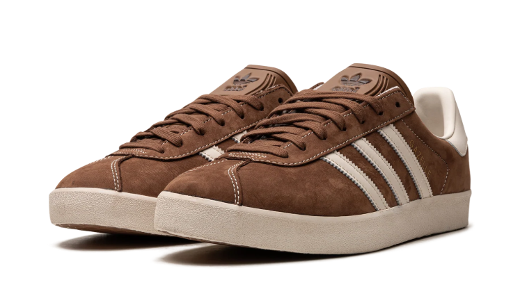 adidas Brown & Cream Contrast-Stitch Low-Top Lace-Up Sneakers
